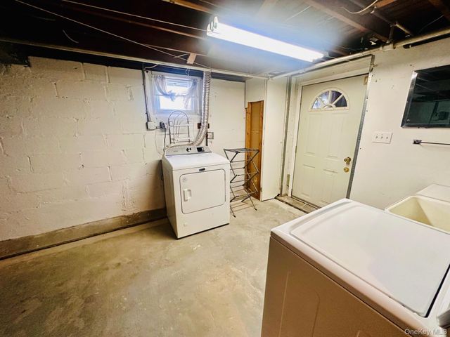 11 W Glen Avenue, Port Chester, NY 10573