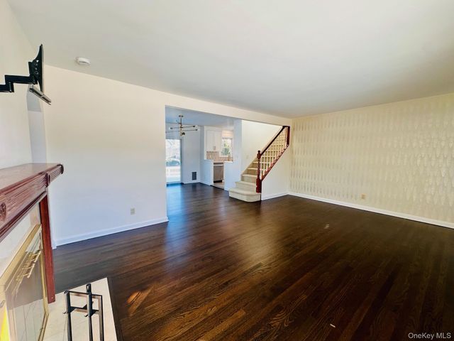 11 W Glen Avenue, Port Chester, NY 10573