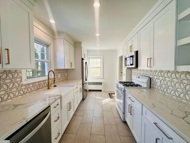 11 W Glen Avenue, Port Chester, NY 10573