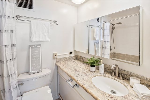 500 University Avenue 736, Honolulu, HI 96826