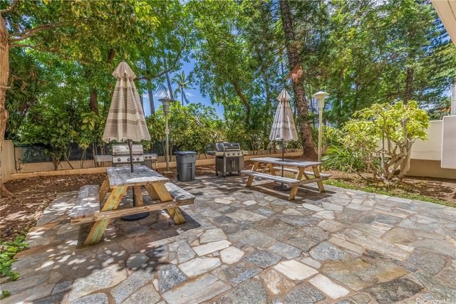 500 University Avenue 736, Honolulu, HI 96826