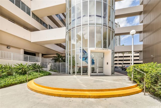 500 University Avenue 736, Honolulu, HI 96826