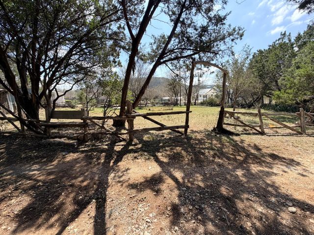 207 Hub DR, Wimberley, TX 78676