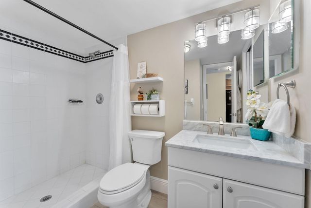 2611 N Riverside Drive 1002, Pompano Beach, FL 33062