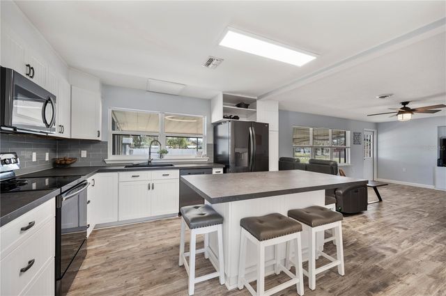 1804 W DAUGHTERY ROAD, Lakeland, FL 33810