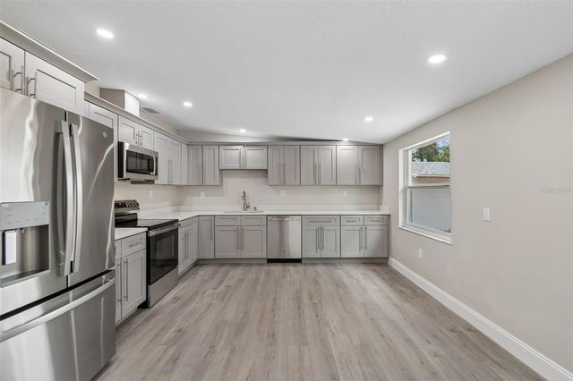 6532 S WEST SHORE CIRCLE, Tampa, FL 33616