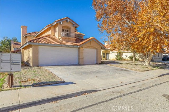 44043 Sunview Court, Lancaster, CA 93535