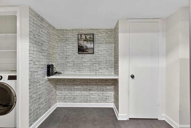 880 Tully Road 17, Houston, TX 77079