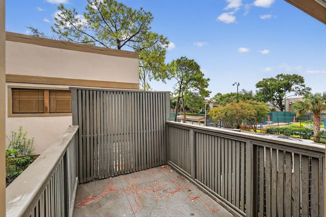 880 Tully Road 17, Houston, TX 77079