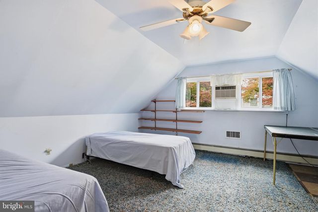 58 TRAIL RD, Levittown, PA 19056