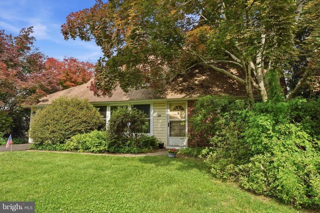 58 TRAIL RD, Levittown, PA 19056