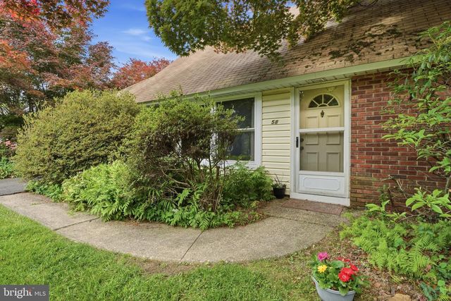 58 TRAIL RD, Levittown, PA 19056