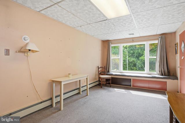 58 TRAIL RD, Levittown, PA 19056