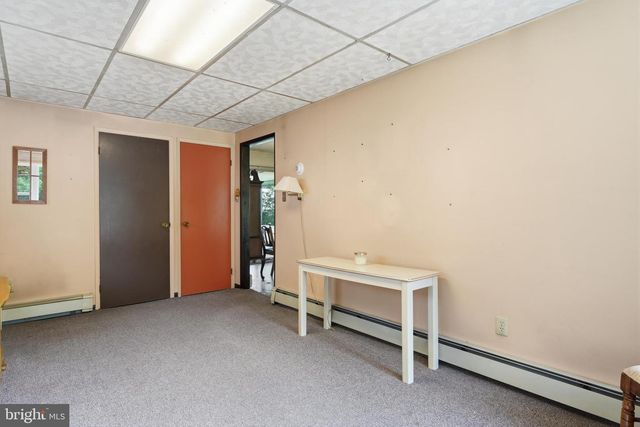 58 TRAIL RD, Levittown, PA 19056
