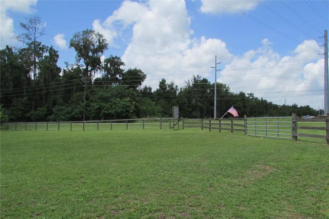10455 NW GAINESVILLE ROAD, Ocala, FL 34482