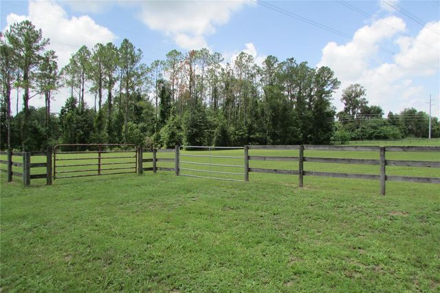 10455 NW GAINESVILLE ROAD, Ocala, FL 34482