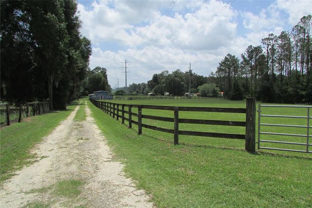 10455 NW GAINESVILLE ROAD, Ocala, FL 34482