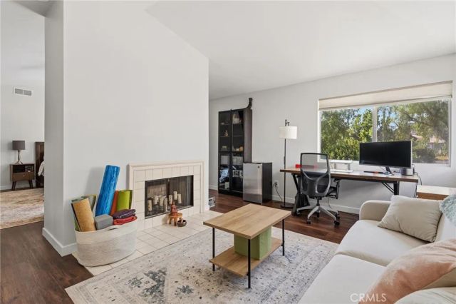 29534 Meadowmist Way, Agoura Hills, CA 91301