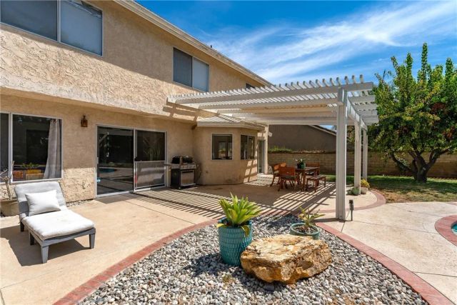 29534 Meadowmist Way, Agoura Hills, CA 91301