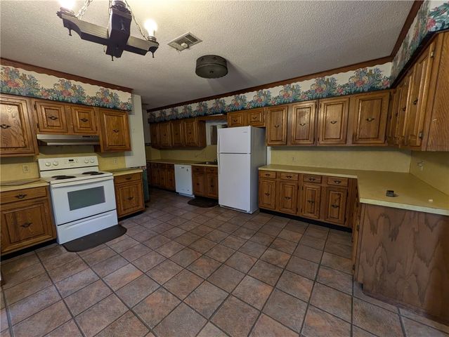 24 Cedar Creek Drive, Clarksville, AR 72830