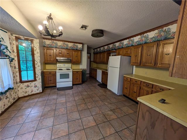 24 Cedar Creek Drive, Clarksville, AR 72830