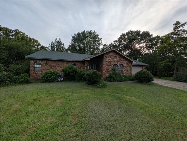 24 Cedar Creek Drive, Clarksville, AR 72830