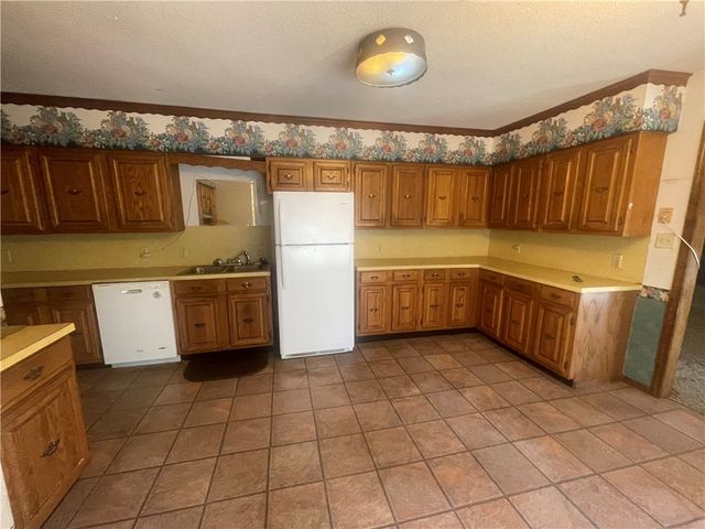 24 Cedar Creek Drive, Clarksville, AR 72830