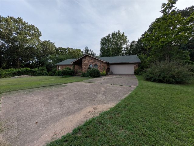 24 Cedar Creek Drive, Clarksville, AR 72830