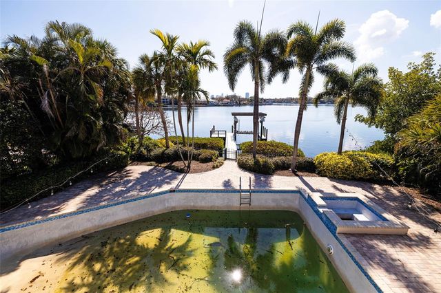 1392 MONTEREY BOULEVARD NE, St Petersburg, FL 33704