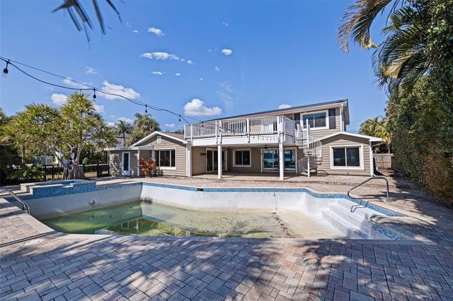 1392 MONTEREY BOULEVARD NE, St Petersburg, FL 33704