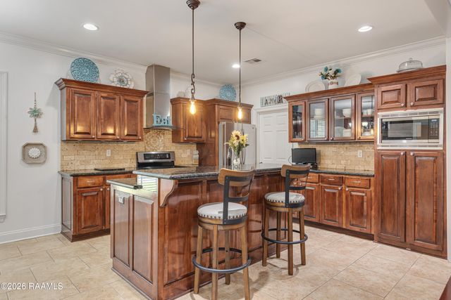1353 Sawmill Highway, Breaux Bridge, LA 70517