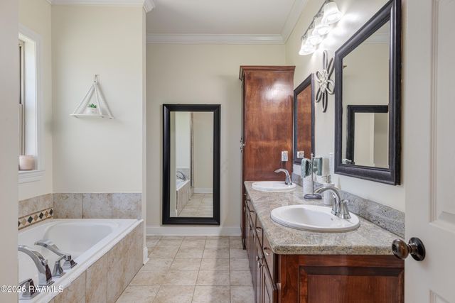 1353 Sawmill Highway, Breaux Bridge, LA 70517