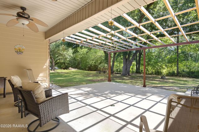 1353 Sawmill Highway, Breaux Bridge, LA 70517