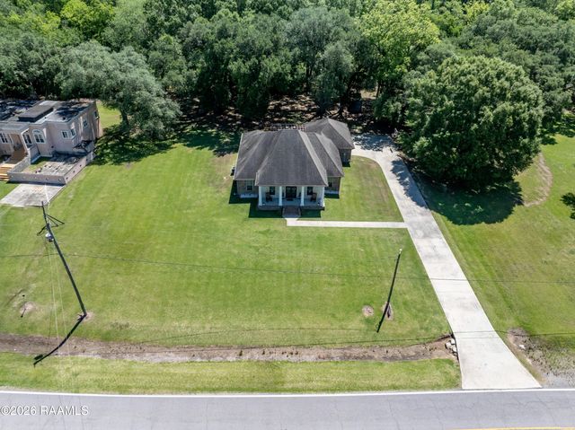 1353 Sawmill Highway, Breaux Bridge, LA 70517
