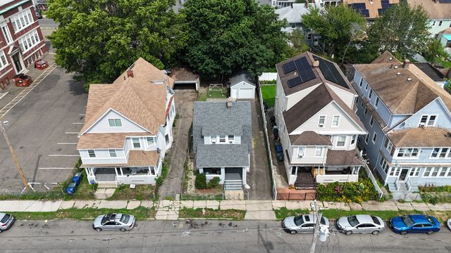 168 Pixlee Place, Bridgeport, CT 06610