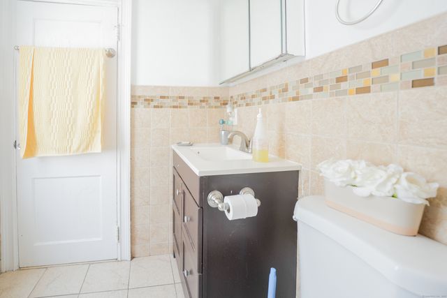 168 Pixlee Place, Bridgeport, CT 06610