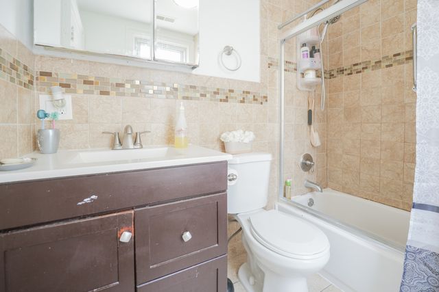 168 Pixlee Place, Bridgeport, CT 06610