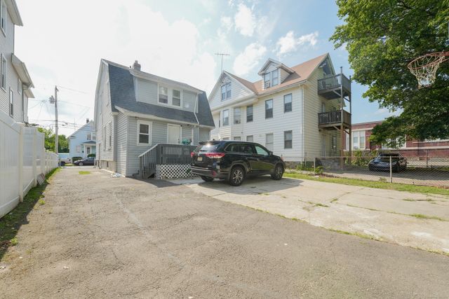 168 Pixlee Place, Bridgeport, CT 06610