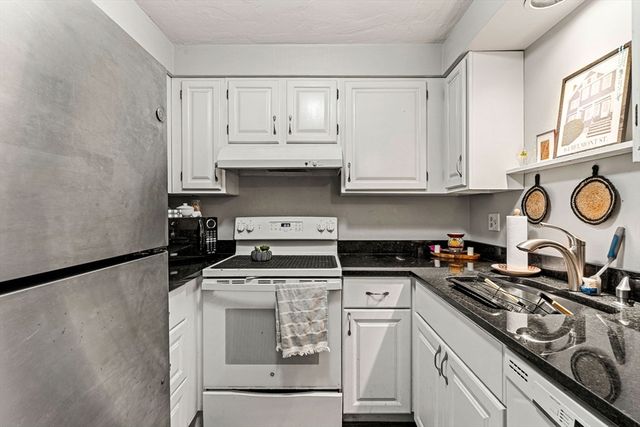 23 Magnolia St 2, Attleboro, MA 02703