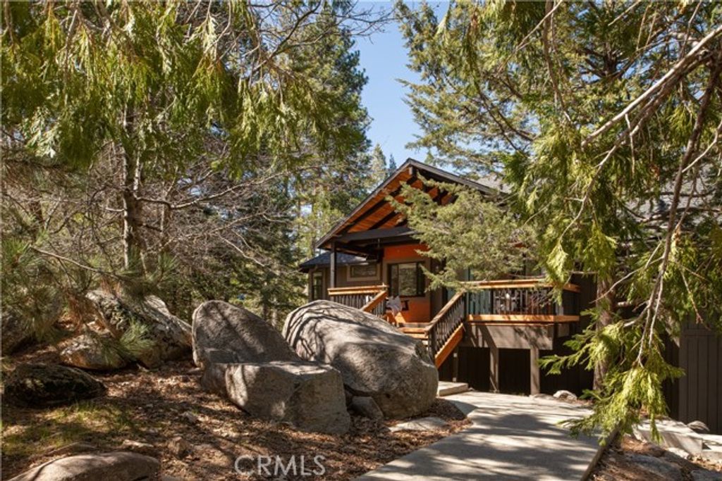 853 Golf Course, Lake Arrowhead, CA 92352