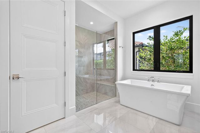 16803 Cabreo DR, Naples, FL 34110