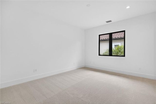 16803 Cabreo DR, Naples, FL 34110