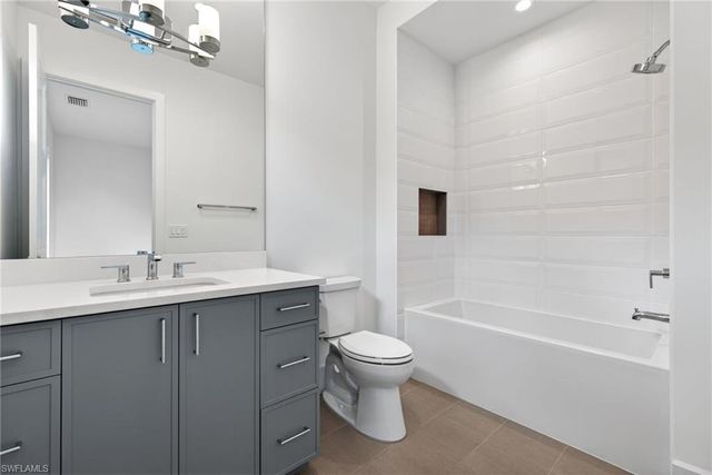 16803 Cabreo DR, Naples, FL 34110