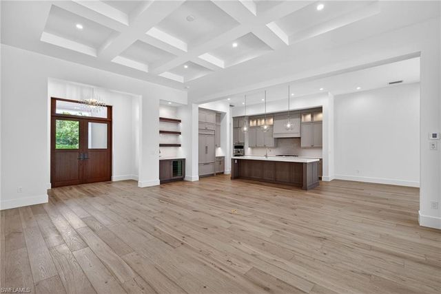 16803 Cabreo DR, Naples, FL 34110