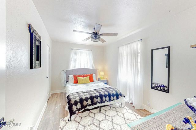 707 E UNIVERSITY Drive, Mesa, AZ 85203