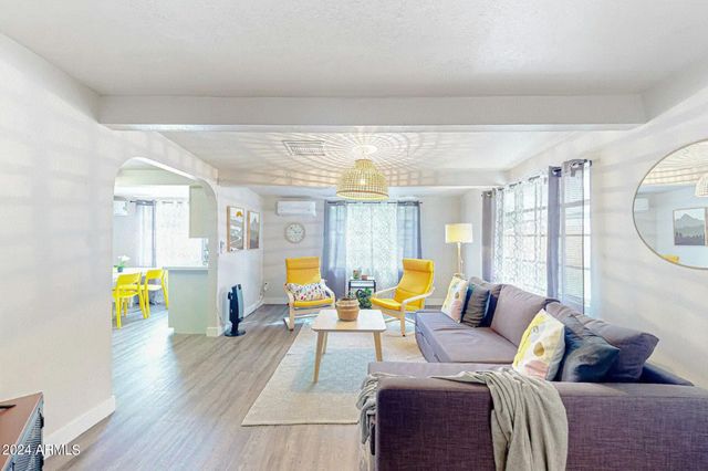 707 E UNIVERSITY Drive, Mesa, AZ 85203