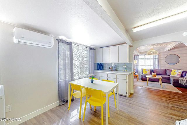 707 E UNIVERSITY Drive, Mesa, AZ 85203