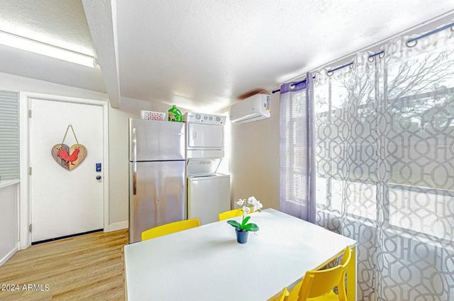 707 E UNIVERSITY Drive, Mesa, AZ 85203