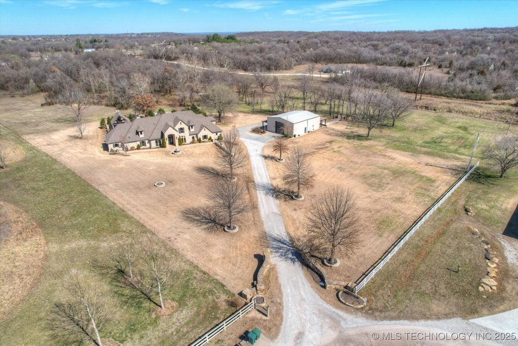 26175 E 93rd Street S, Broken Arrow, OK 74014