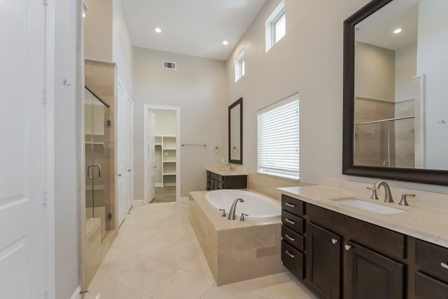 8724 Kempwood Drive, Houston, TX 77080